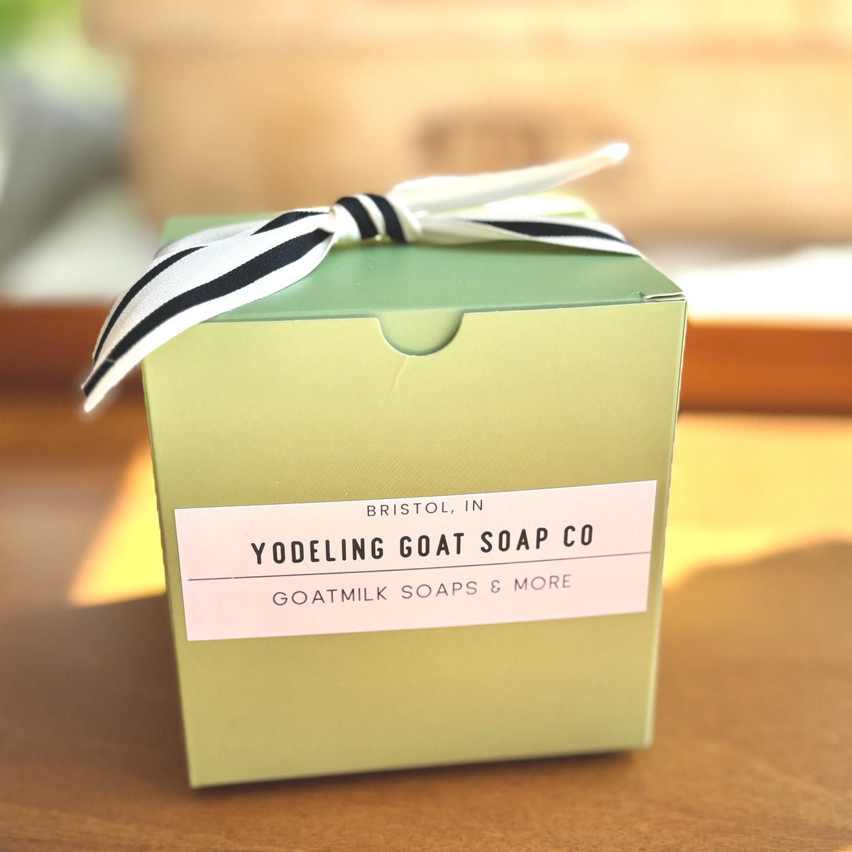 Yodeling Gift Box