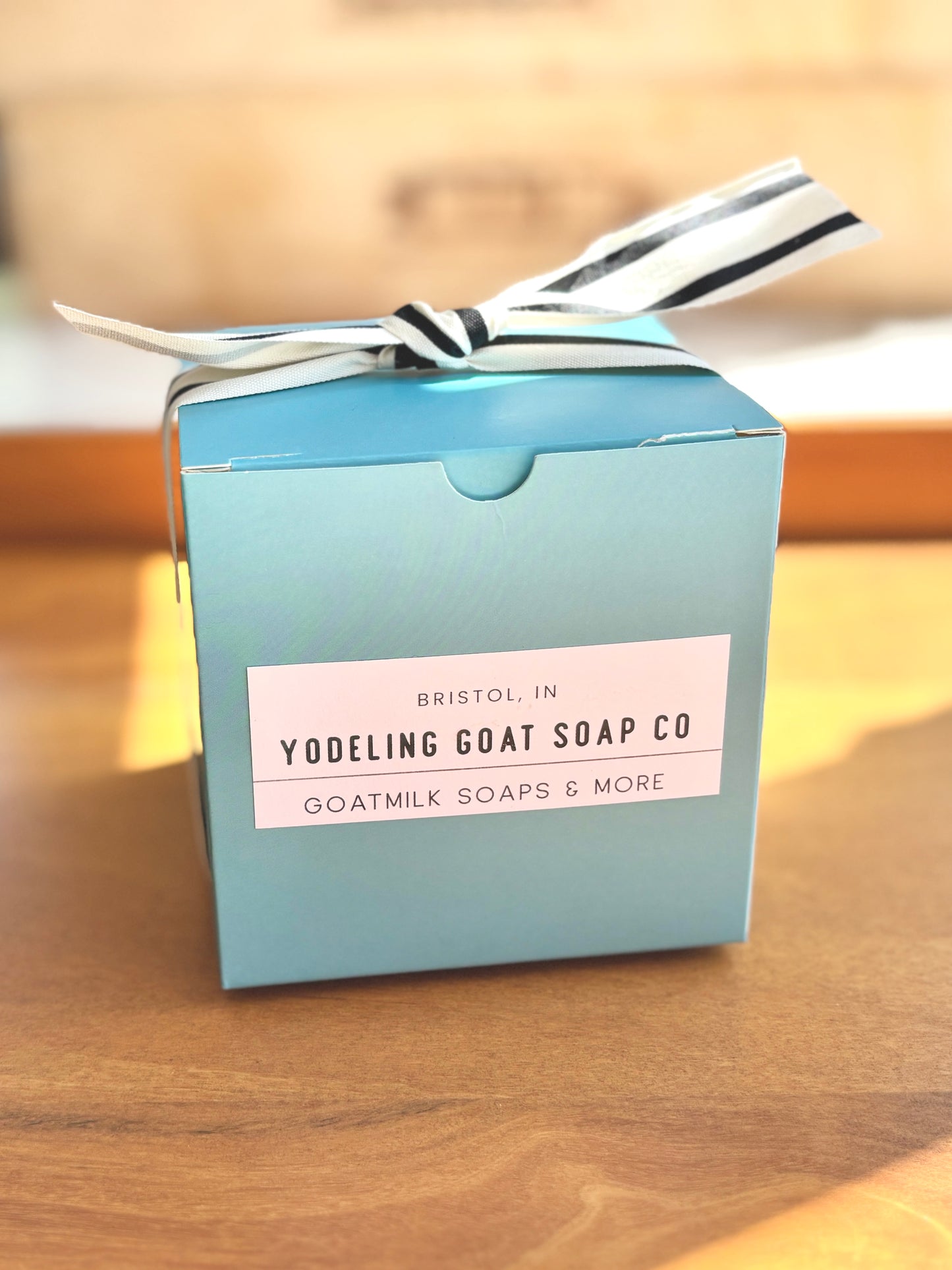 Yodeling Gift Box
