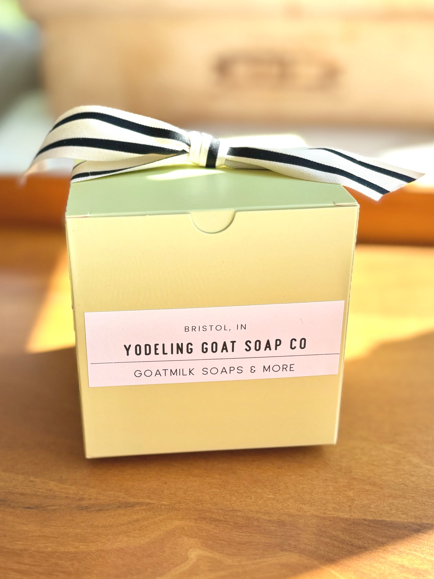 Yodeling Gift Box