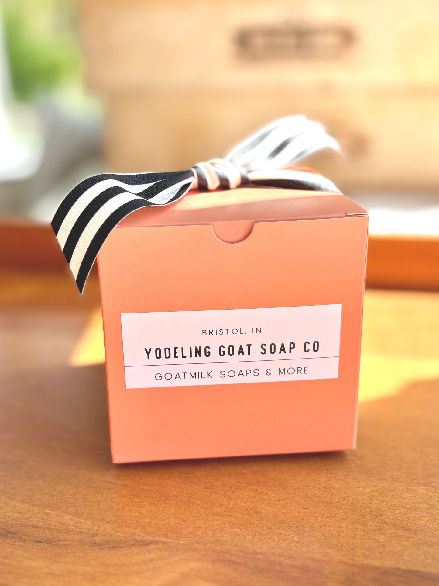 Yodeling Gift Box
