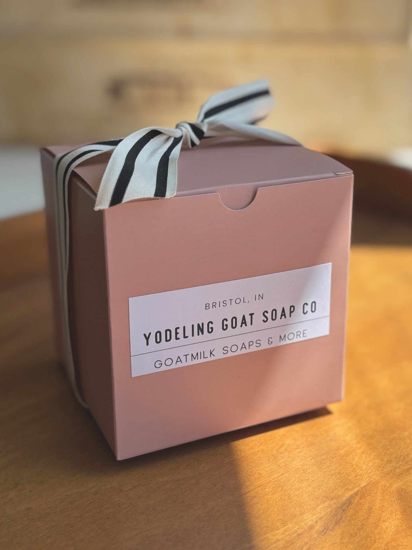 Yodeling Gift Box